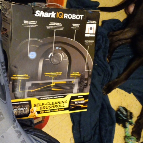 Shark IQ Robot - Picture 2 of 4